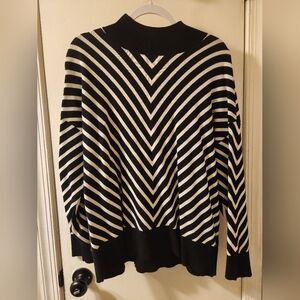 B/W New York & Co Stripped Sweater